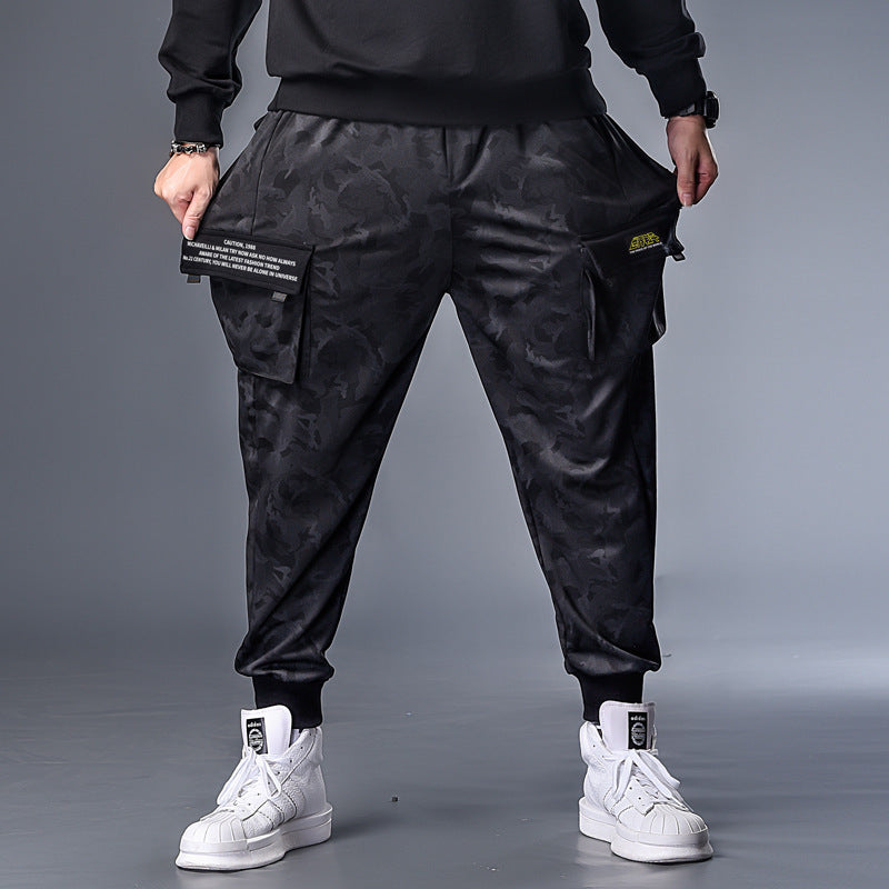 Left 88 characters right flat gray camouflage black pocket trousers